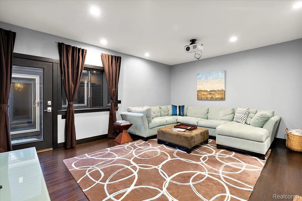 3233 Winegar Road Perry Township, MI 48872