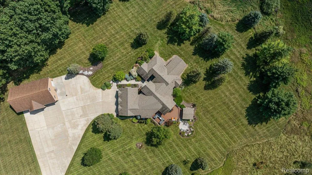 3233 Winegar Road Perry Township, MI 48872