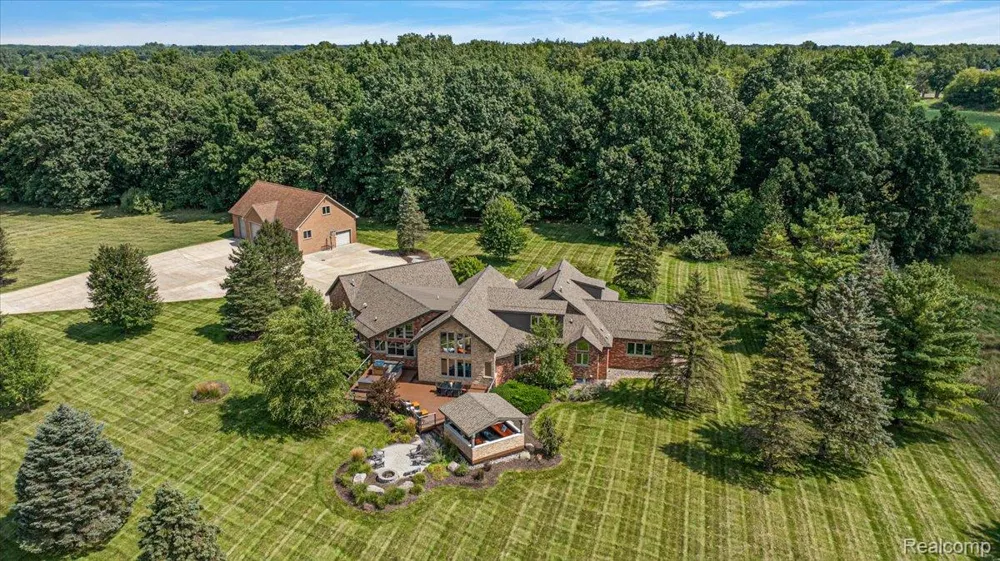 3233 Winegar Road Perry Township, MI 48872