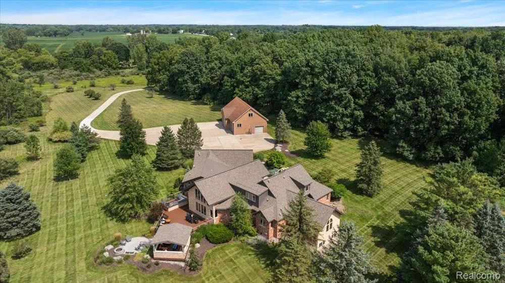 3233 Winegar Road Perry Township, MI 48872