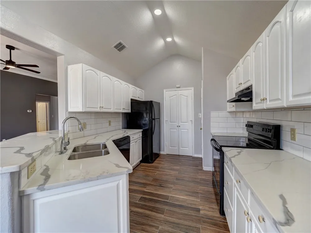 13905 Laffite Dr Corpus Christi, TX 78418