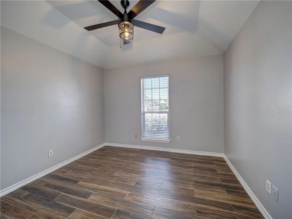 13905 Laffite Dr Corpus Christi, TX 78418