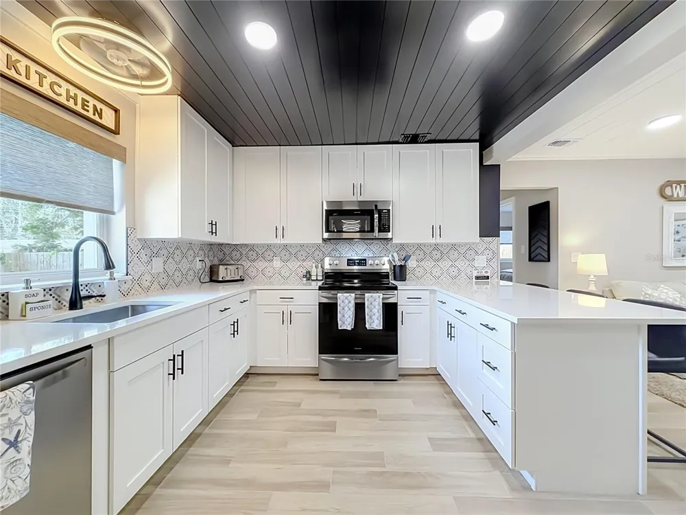 236 EMORY PLACE Orlando, FL 32804