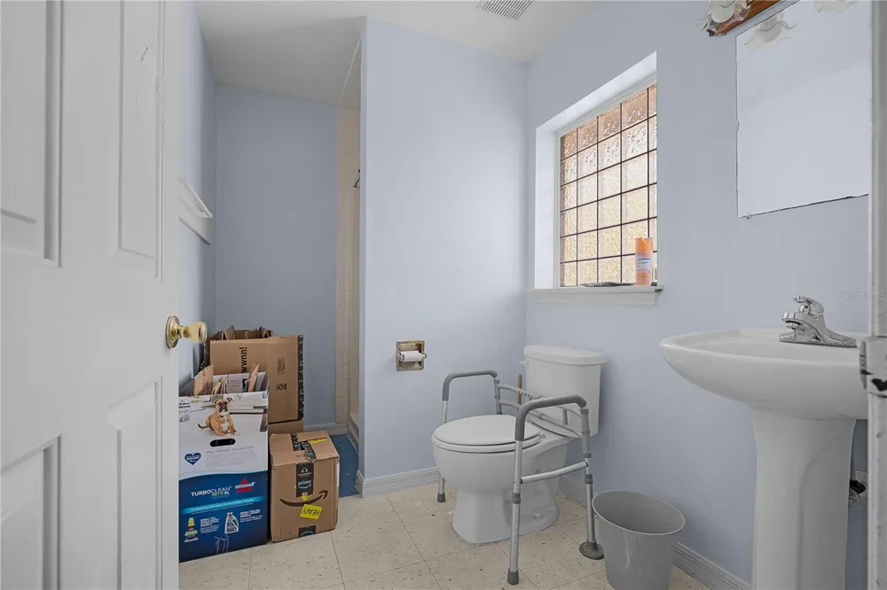 12 CHERRY BLOSSOM LANE Winter Haven, FL 33884