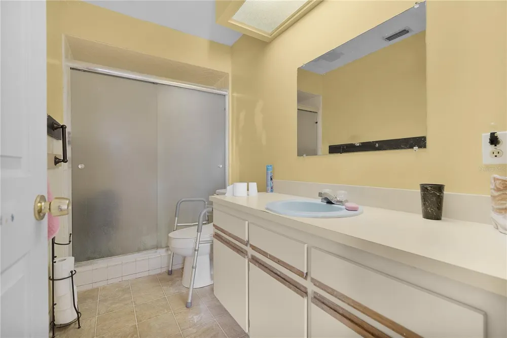 12 CHERRY BLOSSOM LANE Winter Haven, FL 33884