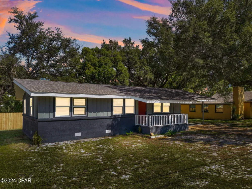 526 Bay Avenue Panama City, FL 32401