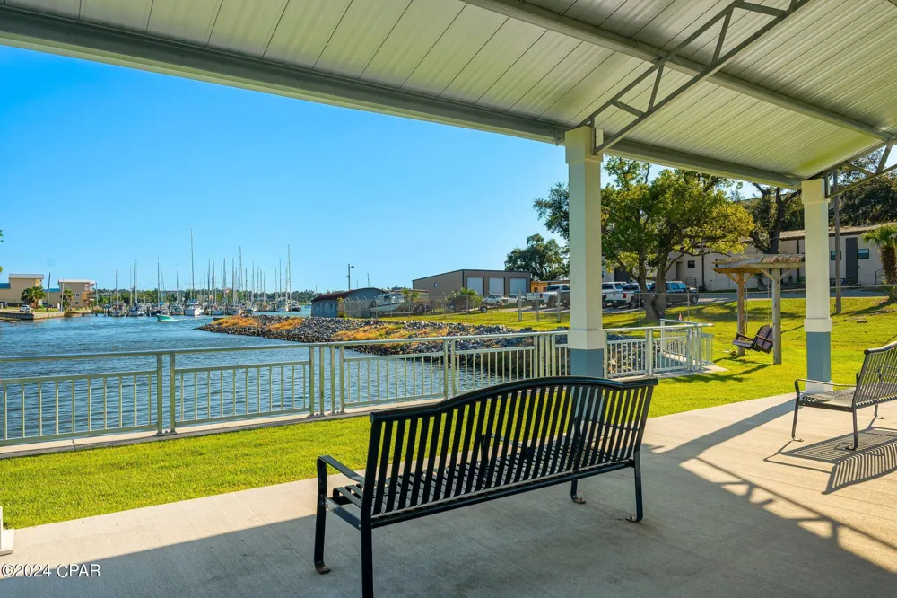 526 Bay Avenue Panama City, FL 32401