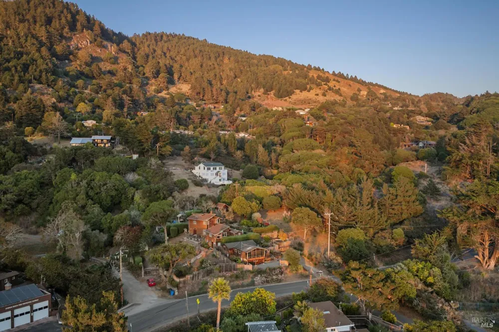 3384 Shoreline Highway Stinson Beach, CA 94970