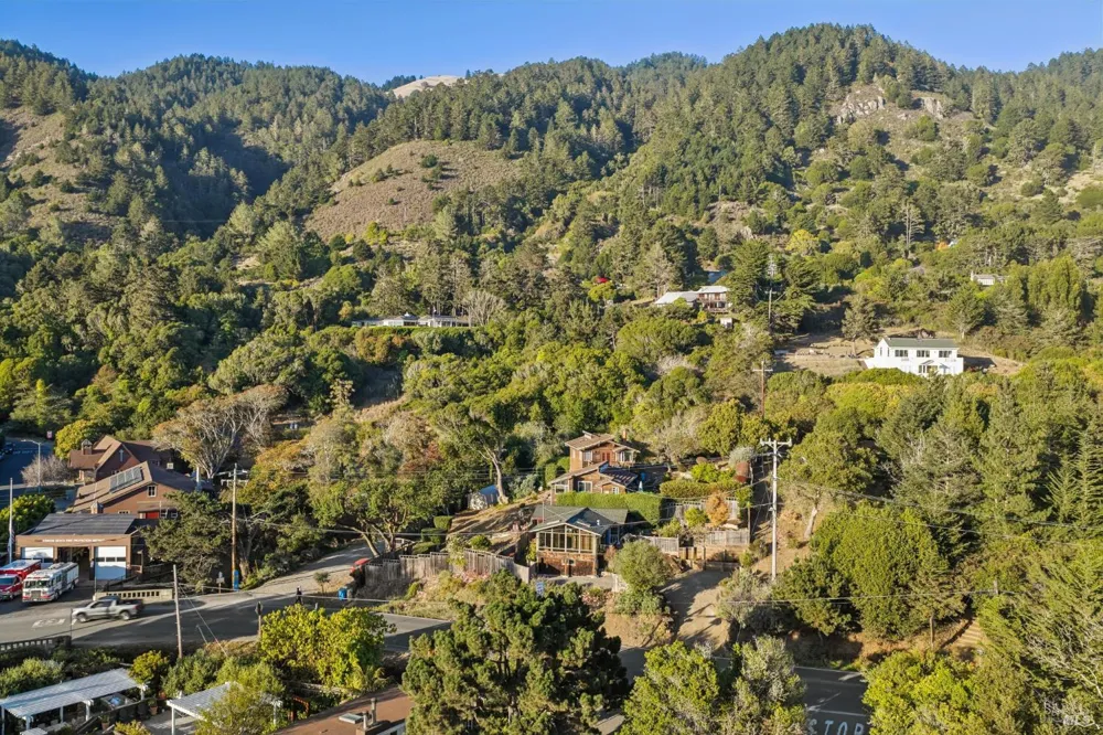 3384 Shoreline Highway Stinson Beach, CA 94970