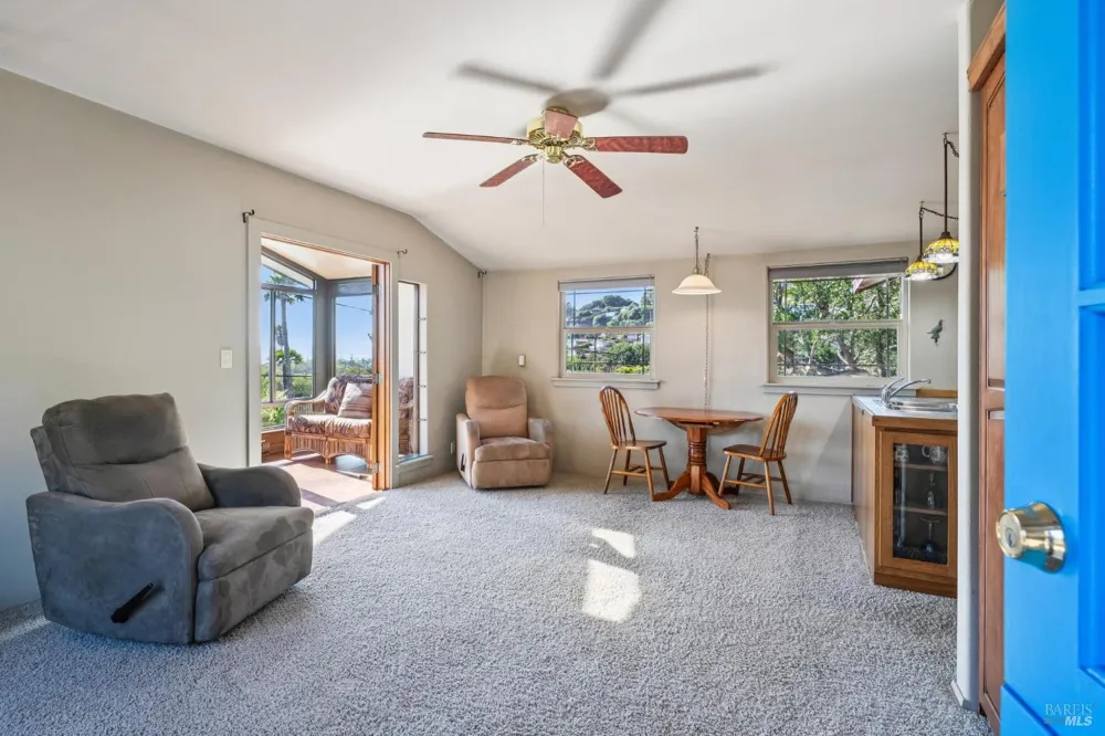 3384 Shoreline Highway Stinson Beach, CA 94970