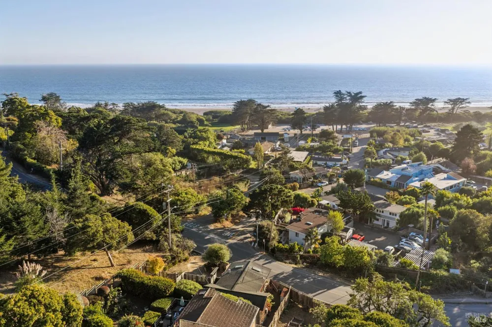 3384 Shoreline Highway Stinson Beach, CA 94970