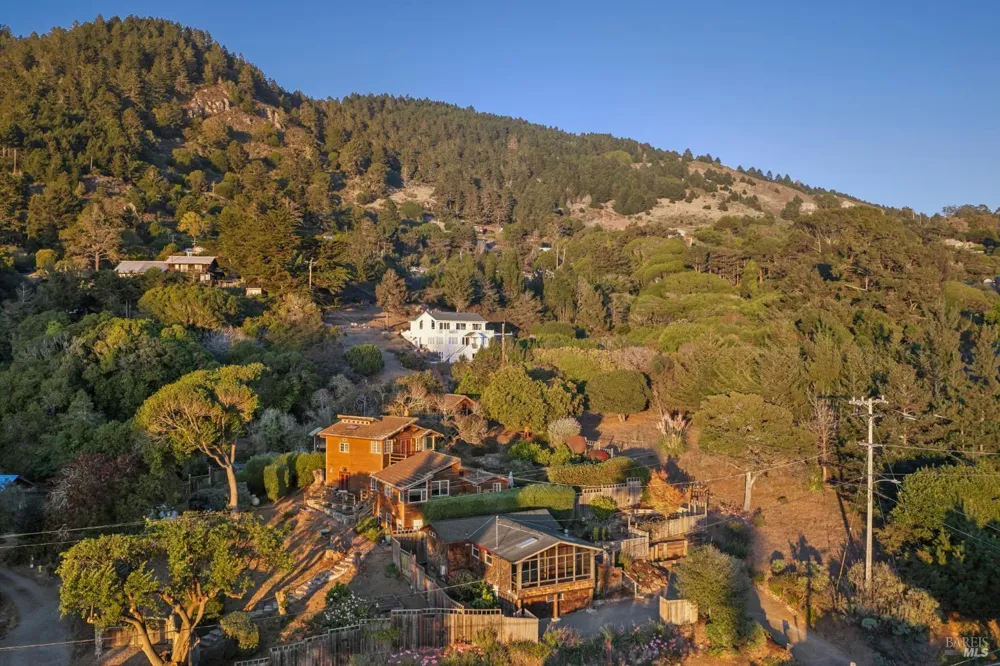 3384 Shoreline Highway Stinson Beach, CA 94970