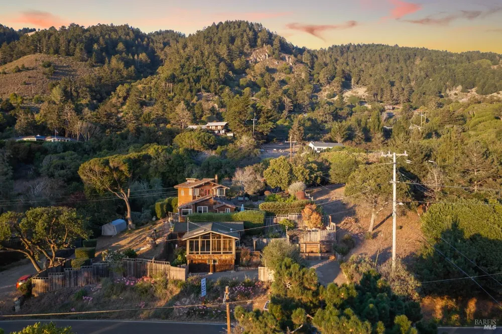 3384 Shoreline Highway Stinson Beach, CA 94970