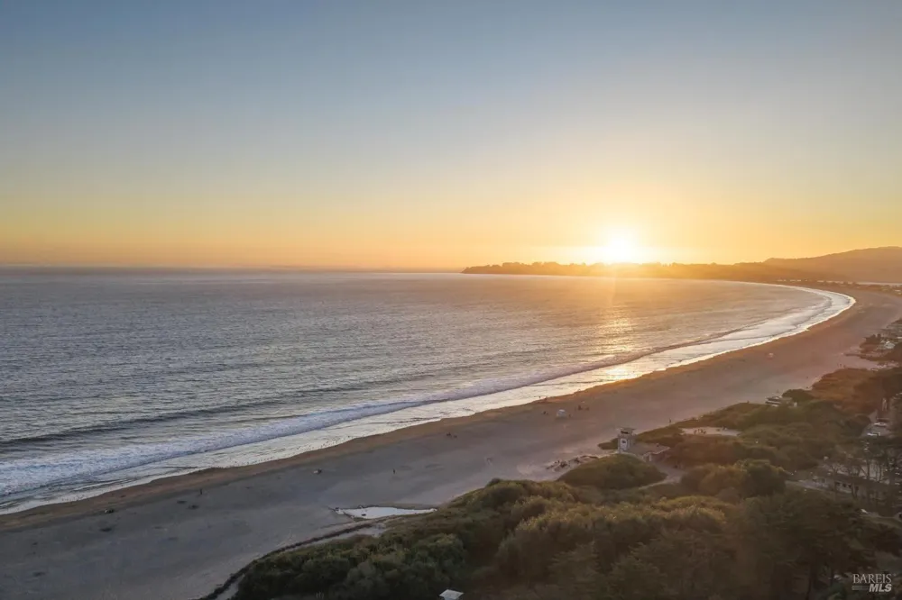 3384 Shoreline Highway Stinson Beach, CA 94970