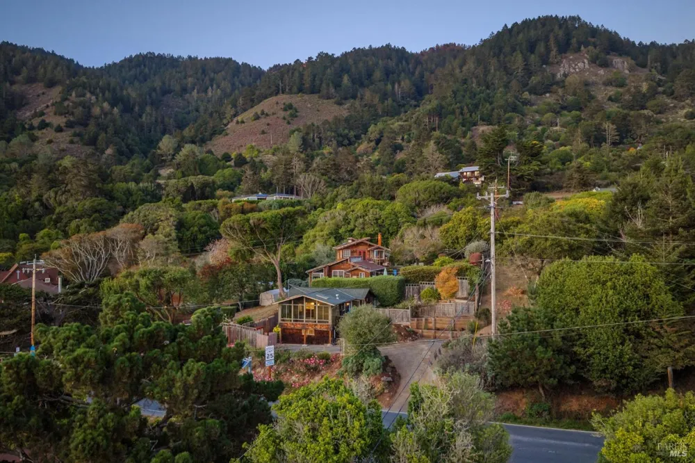 3384 Shoreline Highway Stinson Beach, CA 94970