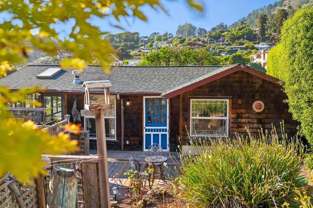 3384 Shoreline Highway Stinson Beach, CA 94970