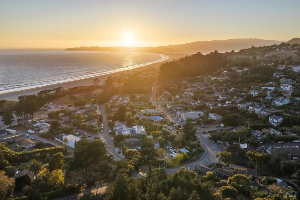 3384 Shoreline Highway Stinson Beach, CA 94970