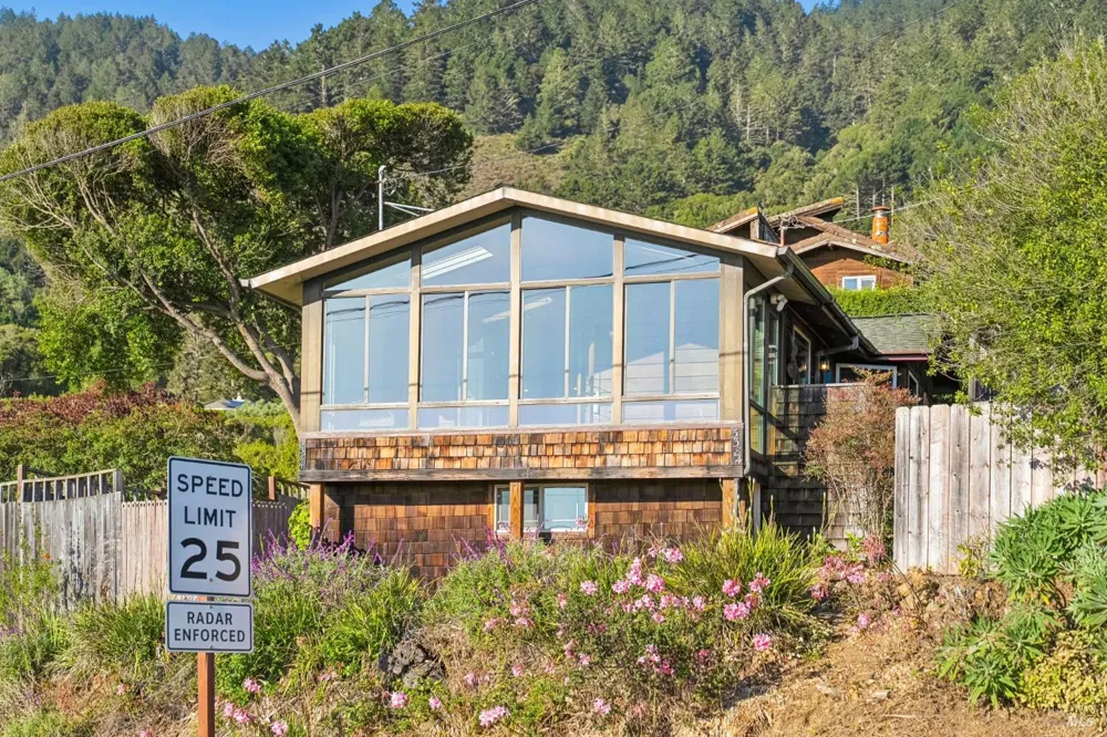 3384 Shoreline Highway Stinson Beach, CA 94970
