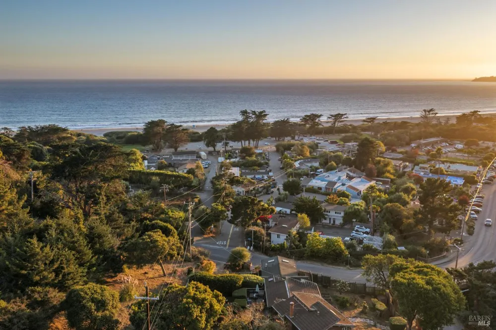 3384 Shoreline Highway Stinson Beach, CA 94970