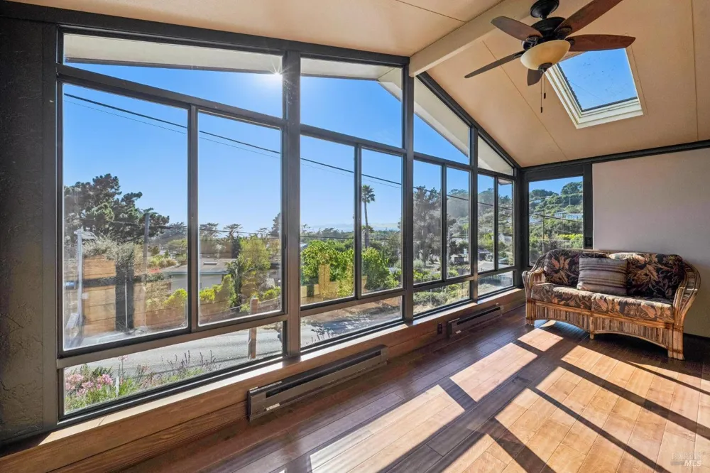 3384 Shoreline Highway Stinson Beach, CA 94970