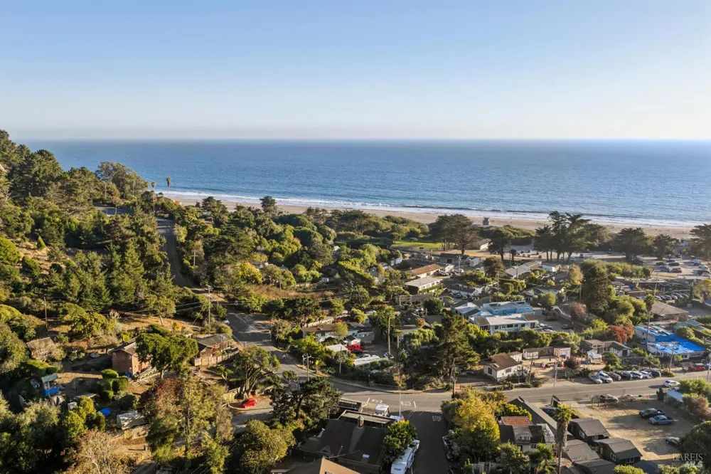 3384 Shoreline Highway Stinson Beach, CA 94970
