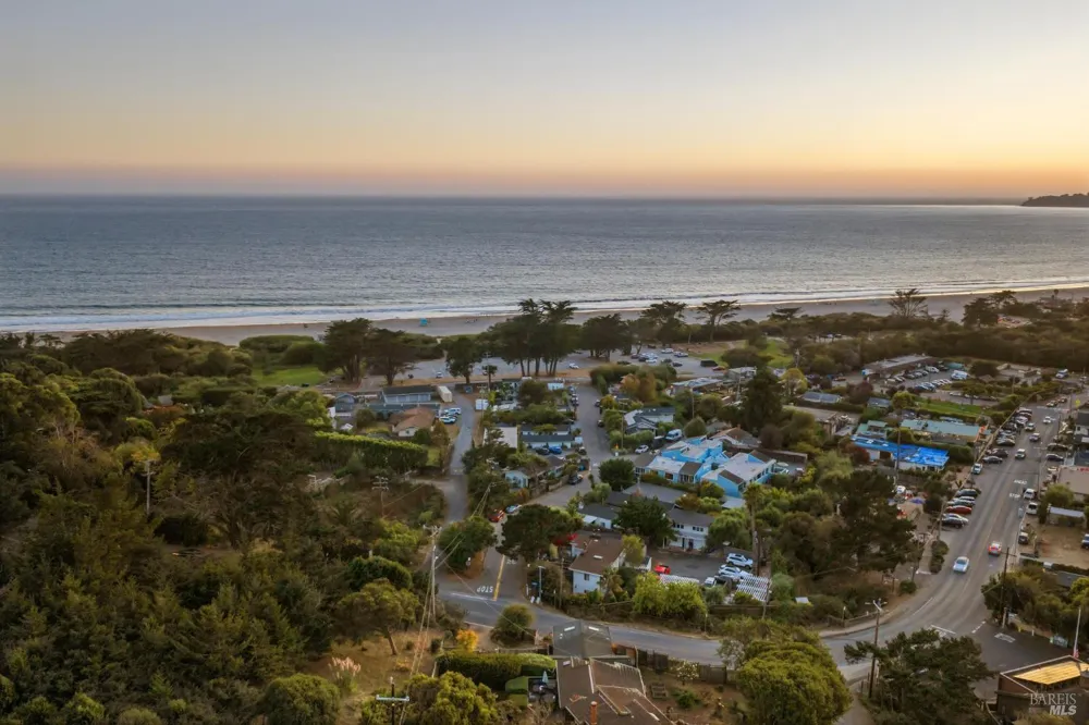 3384 Shoreline Highway Stinson Beach, CA 94970