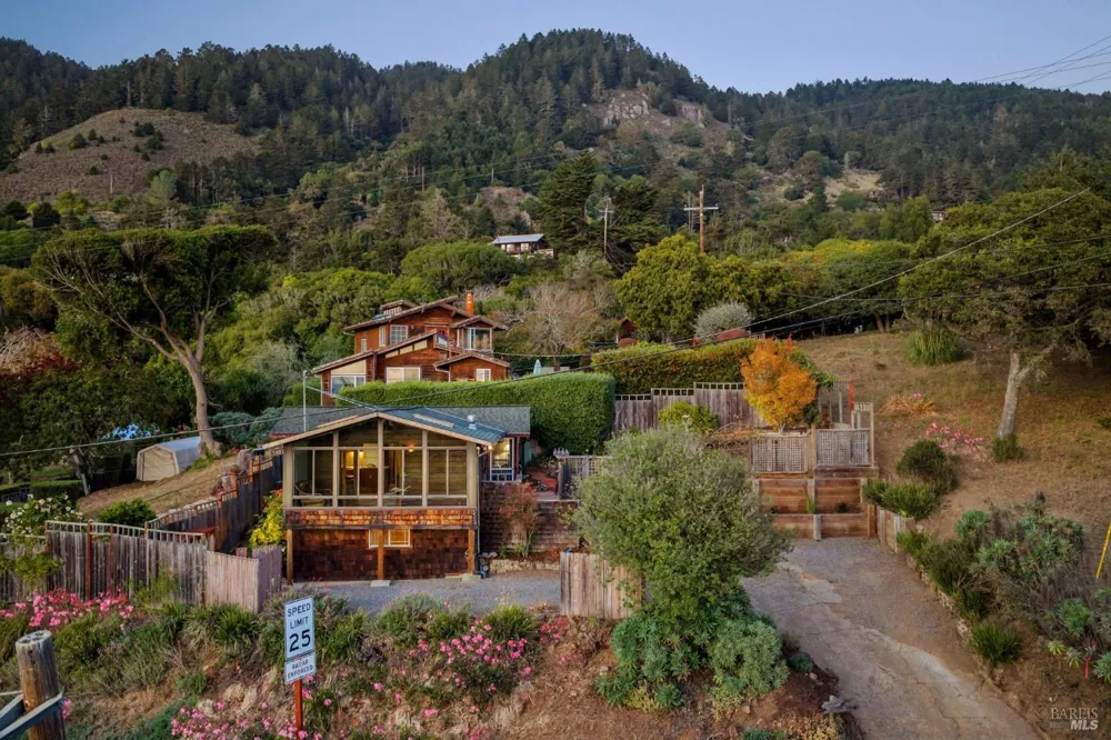 3384 Shoreline Highway Stinson Beach, CA 94970