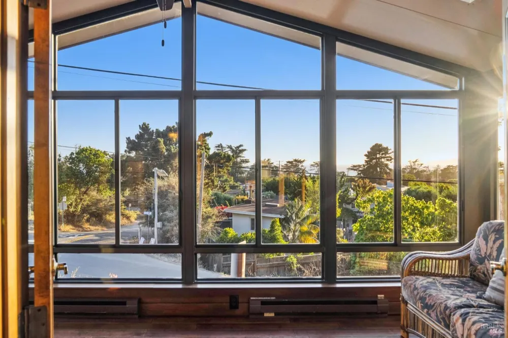3384 Shoreline Highway Stinson Beach, CA 94970