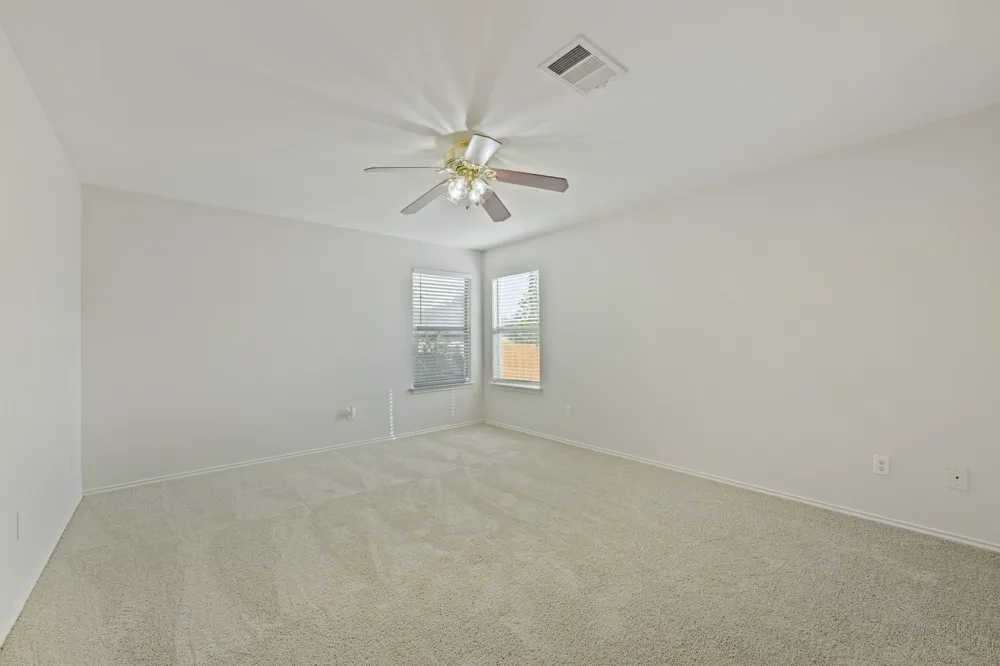 399 Paddington Drive Kyle, TX 78640
