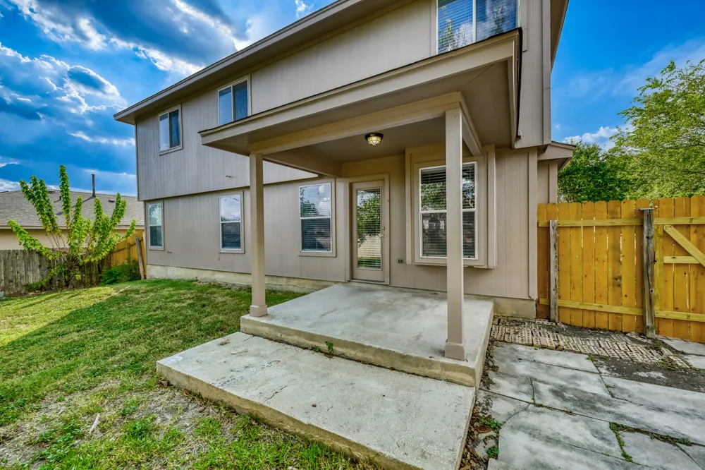 399 Paddington Drive Kyle, TX 78640