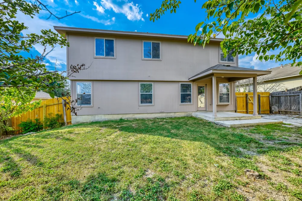 399 Paddington Drive Kyle, TX 78640