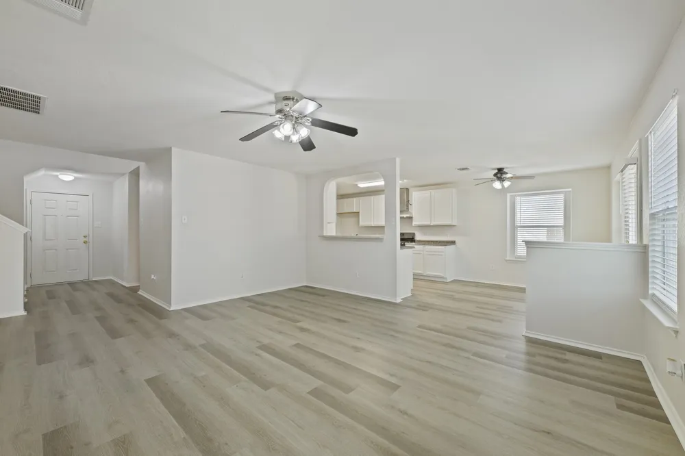 399 Paddington Drive Kyle, TX 78640