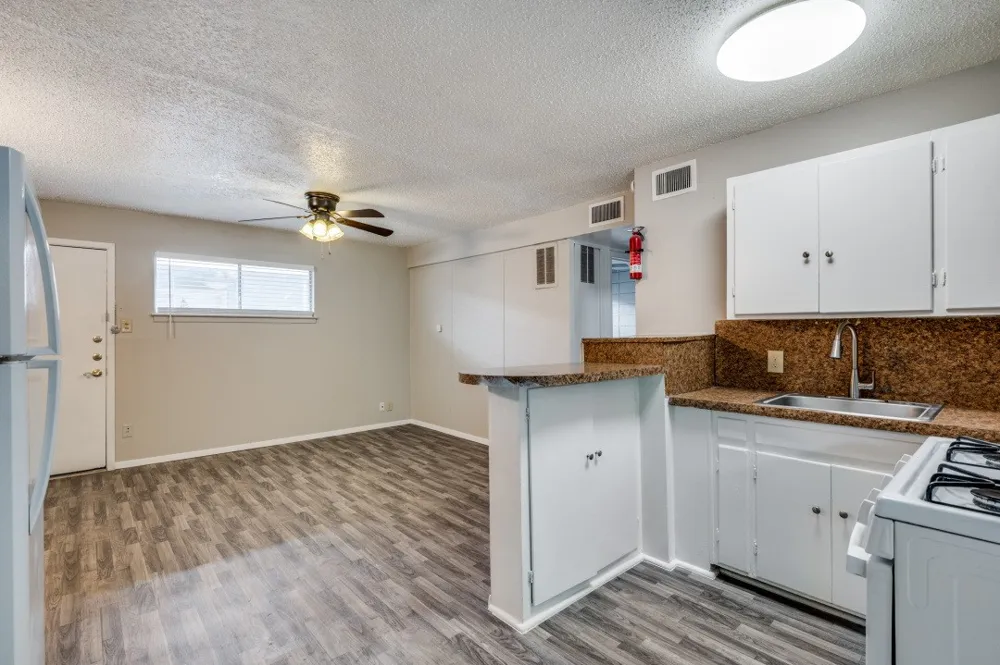 2213 Capri Drive #105 Fort Worth, TX 76114