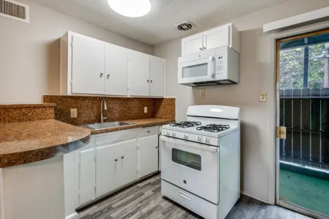 2213 Capri Drive #105