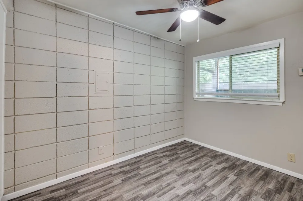 2213 Capri Drive #105 Fort Worth, TX 76114