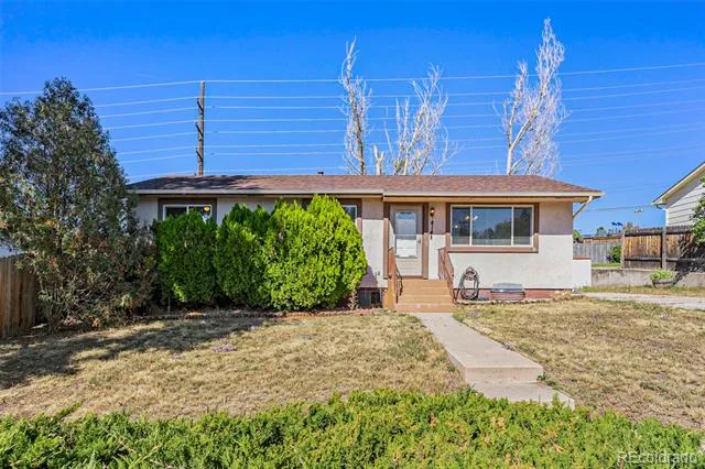414 Maplewood Drive Colorado Springs, CO 80907