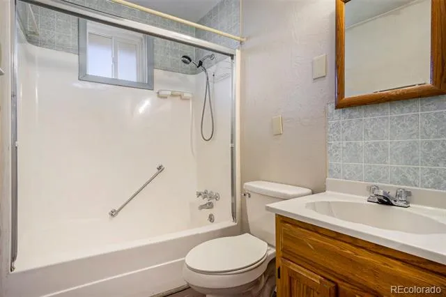 414 Maplewood Drive Colorado Springs, CO 80907