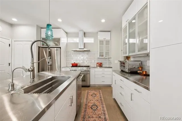 29 S Syracuse Street Denver, CO 80230