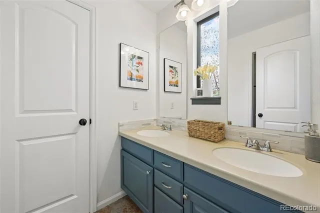 29 S Syracuse Street Denver, CO 80230