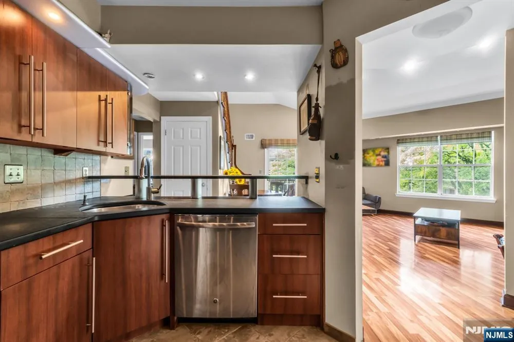 1494 Westgate Drive 4315 Fort Lee, NJ 07024