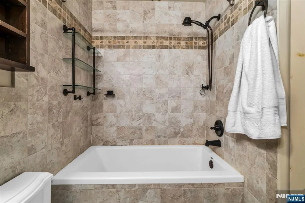 1494 Westgate Drive 4315 Fort Lee, NJ 07024