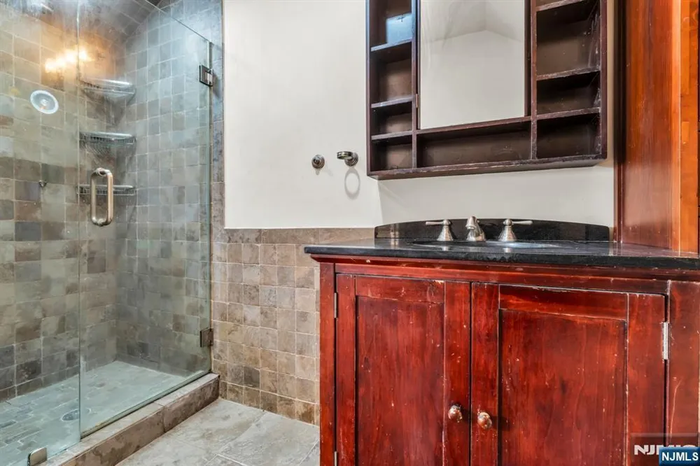 1494 Westgate Drive 4315 Fort Lee, NJ 07024