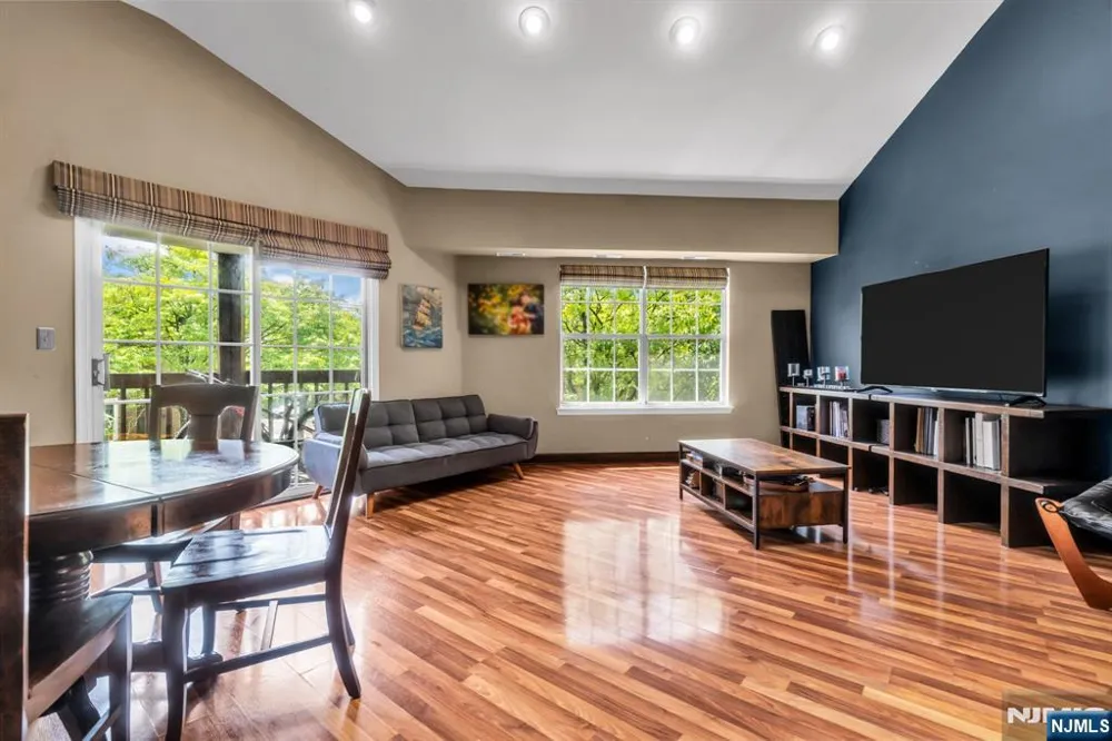 1494 Westgate Drive 4315 Fort Lee, NJ 07024