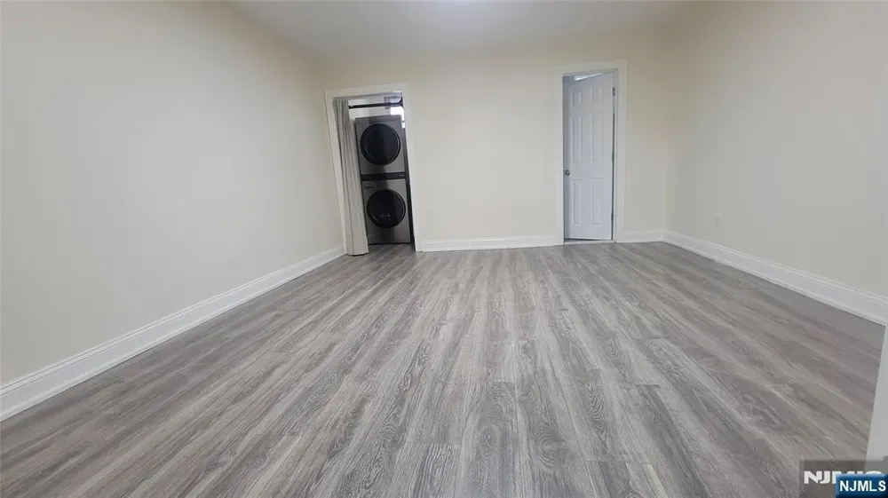 552 38th Street 2 Union City, NJ 07087
