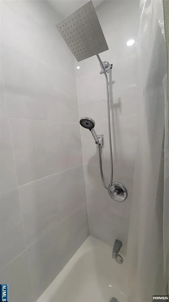 552 38th Street 2 Union City, NJ 07087