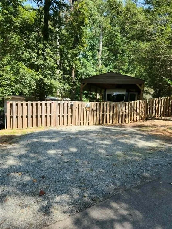 68 10th Street Ellijay, GA 30540