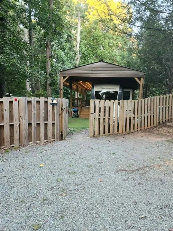 68 10th Street Ellijay, GA 30540