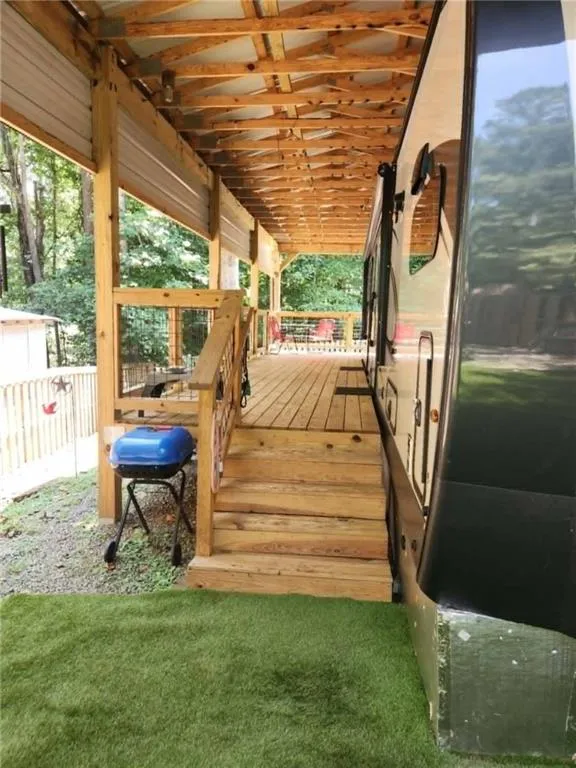 68 10th Street Ellijay, GA 30540