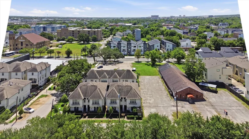 2305 Bastrop Street #A Houston, TX 77004