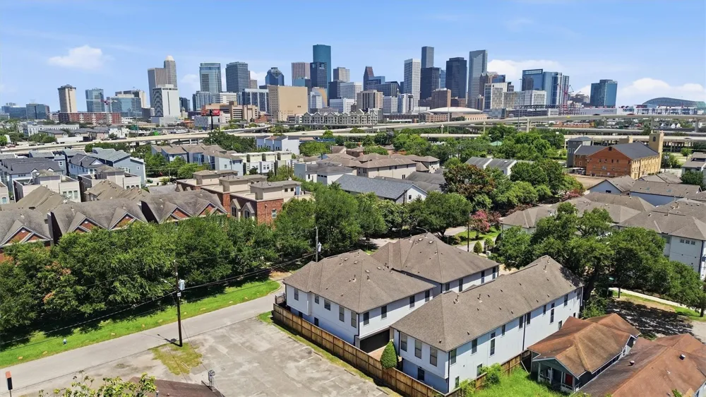 2305 Bastrop Street #A Houston, TX 77004